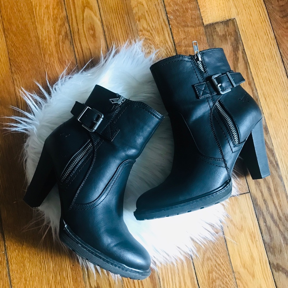 White mountain heeled boots